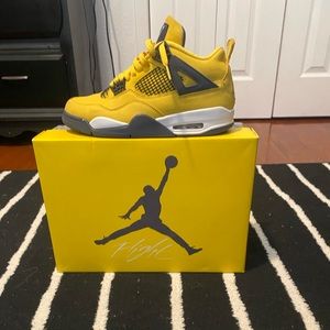 Air Jordan 4 Retro 'Lightning' 2021
